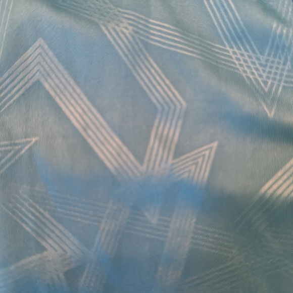 Umbro shorts with built in leggings - Picture 3 of 3